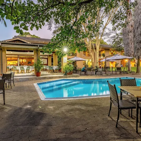 Hotel Numbi & Garden Suites