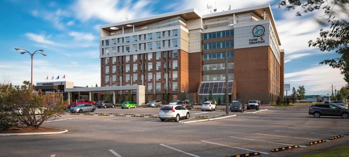 Hotel Blackfoot Hotele w: Calgary