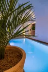 Laz' Hotel Spa Urbain Paris - piscina