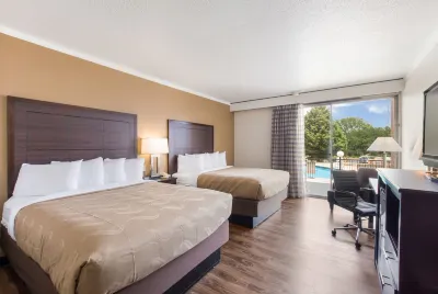 Chester Inn فنادق في Gastonia