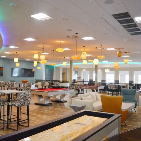 Wyndham I-Drive Avanti Resort & Conference Center Отели рядом с достопримечательностью «Аквапарк Volcano Bay»