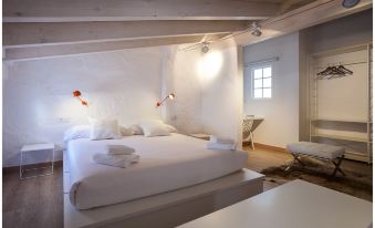 Cheap & Chic Hotel
