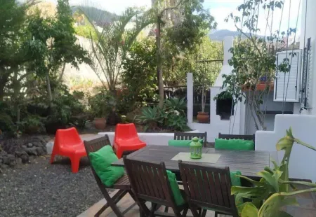 Apartamentos El Patio Отели в г. Tazacorte