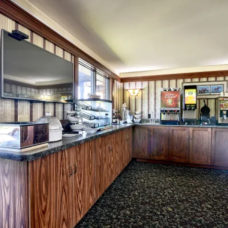 Roosevelt Inn & Suites Saratoga Springs
