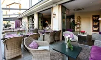 La Place Boutique Hotel Hotels in Антіб