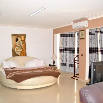 Avocado Lodge - Housity