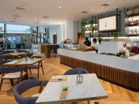 Grand Heights Dubai Hotel Apartments Отели рядом с достопримечательностью «Офис компании Microsoft Dubai»