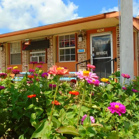 Town House Motel