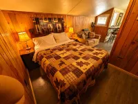 Yellowstone's Treasure Cabins Hotels in Gardiner