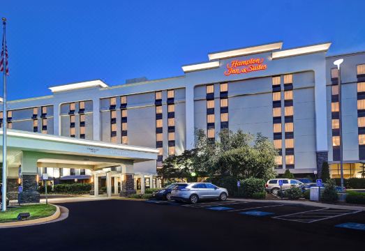 햄프턴 인 앤드 스위트