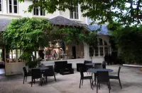 Hotel Restaurant Pavillon Bleu Hoteles en Olivet
