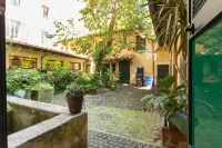 The Spanish Suite Piazza di Spagna Hotel dekat Museo del Genio Militare