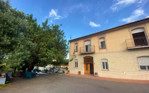 Complete, Spacious House, with Pool and Surrounded by Nature