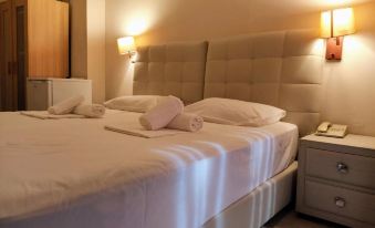 Delfini Hotel