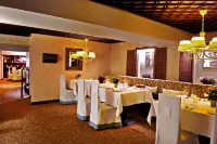 Grand Hotel Boutique - breakfast