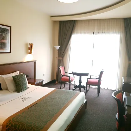 Madisson Hotel