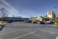 Sleep Inn Kernersville I-40 - parking