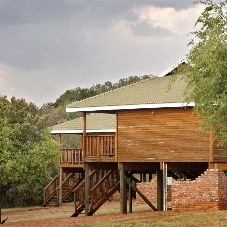 Sangiro Game Lodge Hotels in Motheo