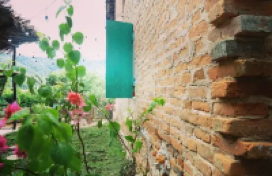 Green Door Ban Gioc - Hostel Hotels in 