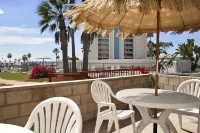 Days Inn by Wyndham Oceanside