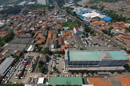 Fabulous Tree Park City Studio Apartment Near Ice BSD Отели рядом с достопримечательностью «PD.PJM(Putra Jaya Mandiri)»