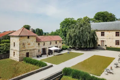 Domaine de la Maison Forte Hôtels à proximité de : Boucherie halal