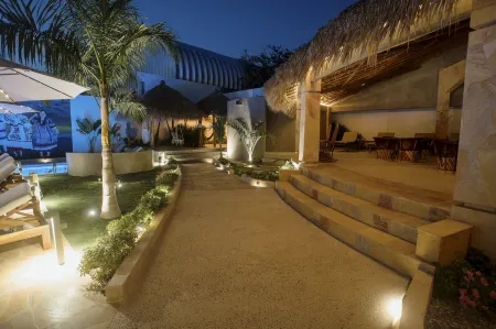 Hotel Camino Del Sol Отели рядом с достопримечательностью «Playa Carrizalillo»