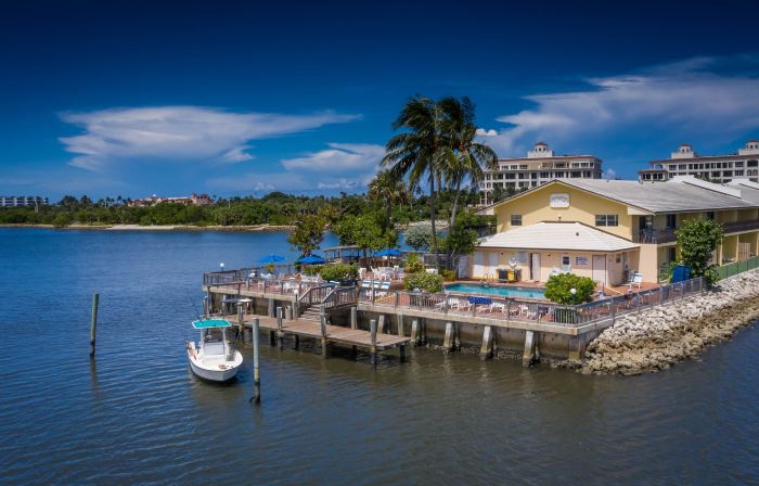 Palm Beach Waterfront Suites