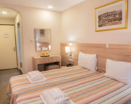 アニタ ホテル アテネのホテル