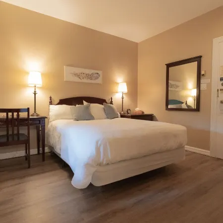 Westover Inn Hotels in Perth County