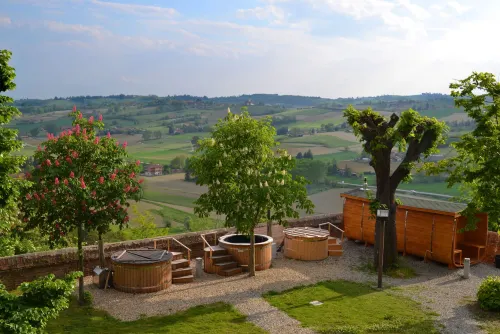 Montaldo Castle & Resort Hotels in Montaldo Torinese