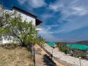Shree Parijat Resort - Luxury Resort in Mukteshwar