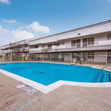 Motel 6 Irving, TX - Irving DFW Airport East