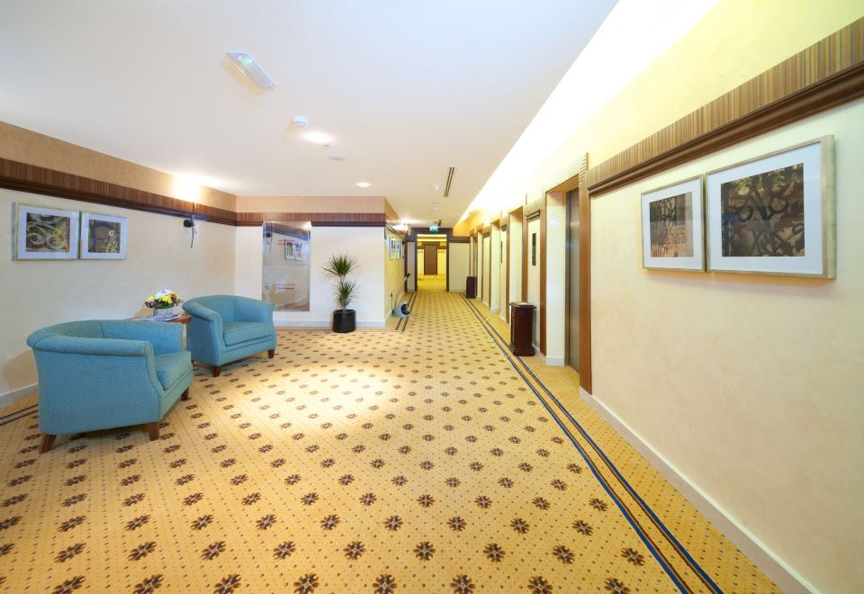 Al Hamra Hotel Dubai Over view