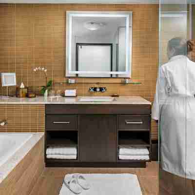 Hotel X Toronto, a Destination by Hyatt Hotel Rooms