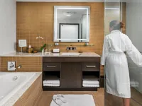 Hotel X Toronto, a Destination by Hyatt Hotel Hotels near BMO Field