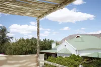 Prince Albert Country Stay - Mountain view