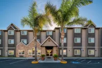 Microtel Inn & Suites by Wyndham Tracy Hotels in Tracy