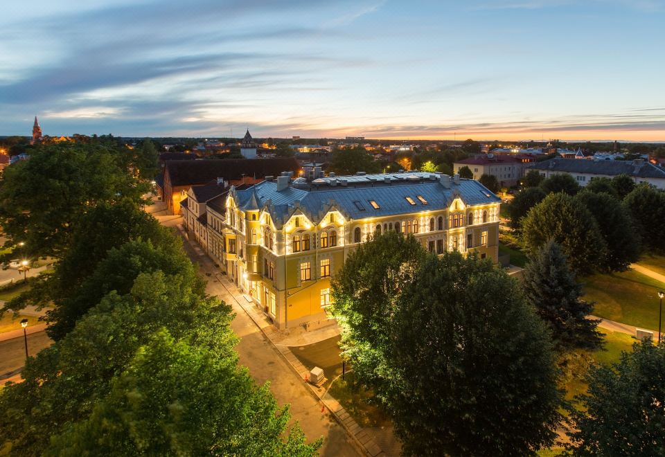 hotel overview picture