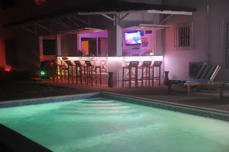 Residence Helios Отели рядом с достопримечательностью «IUPA COCODY»