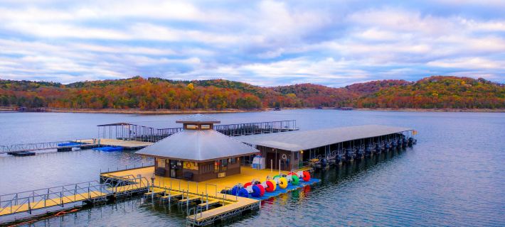 Still Waters Resort Hotels in Stone County