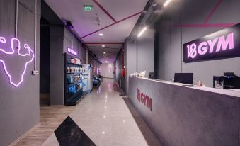 Monaco Grand Apartments by CityBookings