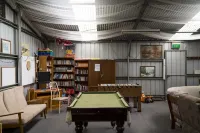 Inglewood Motel and Caravan Park Victoria Hotel a Bridgewater on Loddon