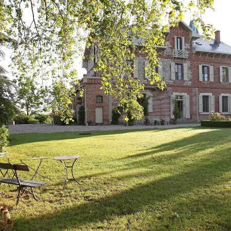 Domaine du Buc, le Château Hotels in Tarn