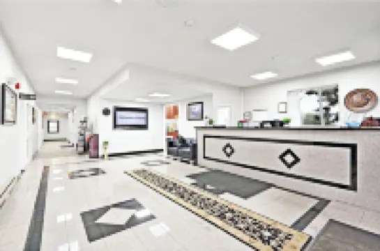 Niagara Lodge & Suites