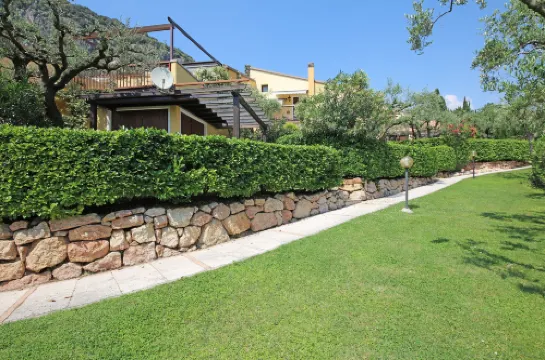 อพาร์ทเมนท์ปราโทเน