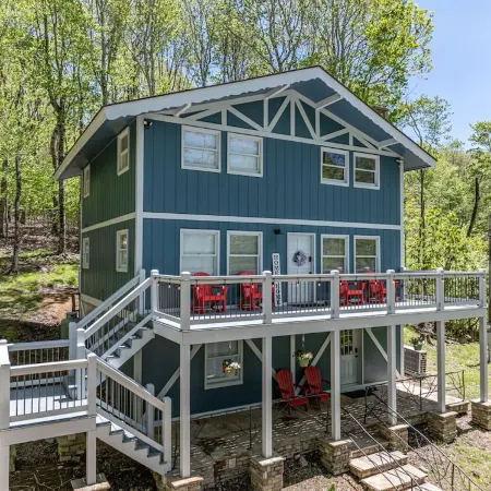 Huge House in Amazing Beech Mountain with Game Room, Hot Tub, Sauna, & Fire Pit!