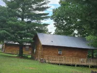 Riverview Cabins Hotels in Mammoth Spring