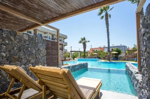 Dias Studios & Suites - Strand