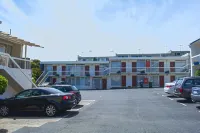 Alexander Motor Inn & Apartments - Motels